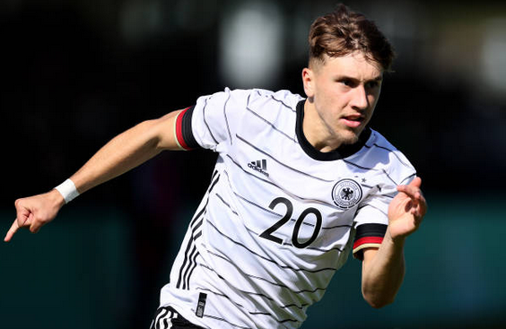 开云体育官方网址-加时末段多特蒙德备战意大利杯，单刀错失细节曝光，悬念犹存，球探报告显示潜力(阿尔梅勒vs多德勒支半全场预测)